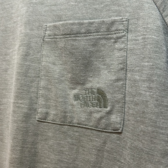 NORTH FACE • Women’s XS Green Long Sleeved Top - Picture 2 of 6